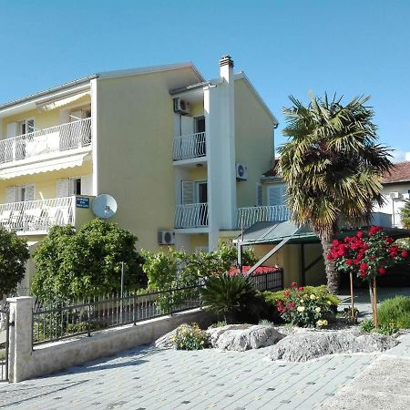 Apartments Gojka Miocevic Biograd Na Moru Exterior photo