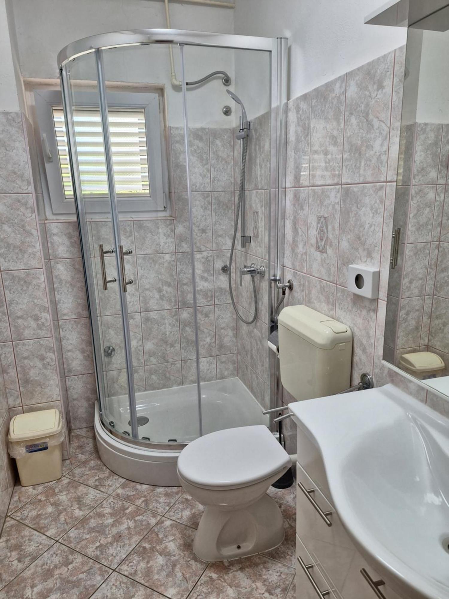 Apartments Gojka Miocevic Biograd Na Moru Exterior photo