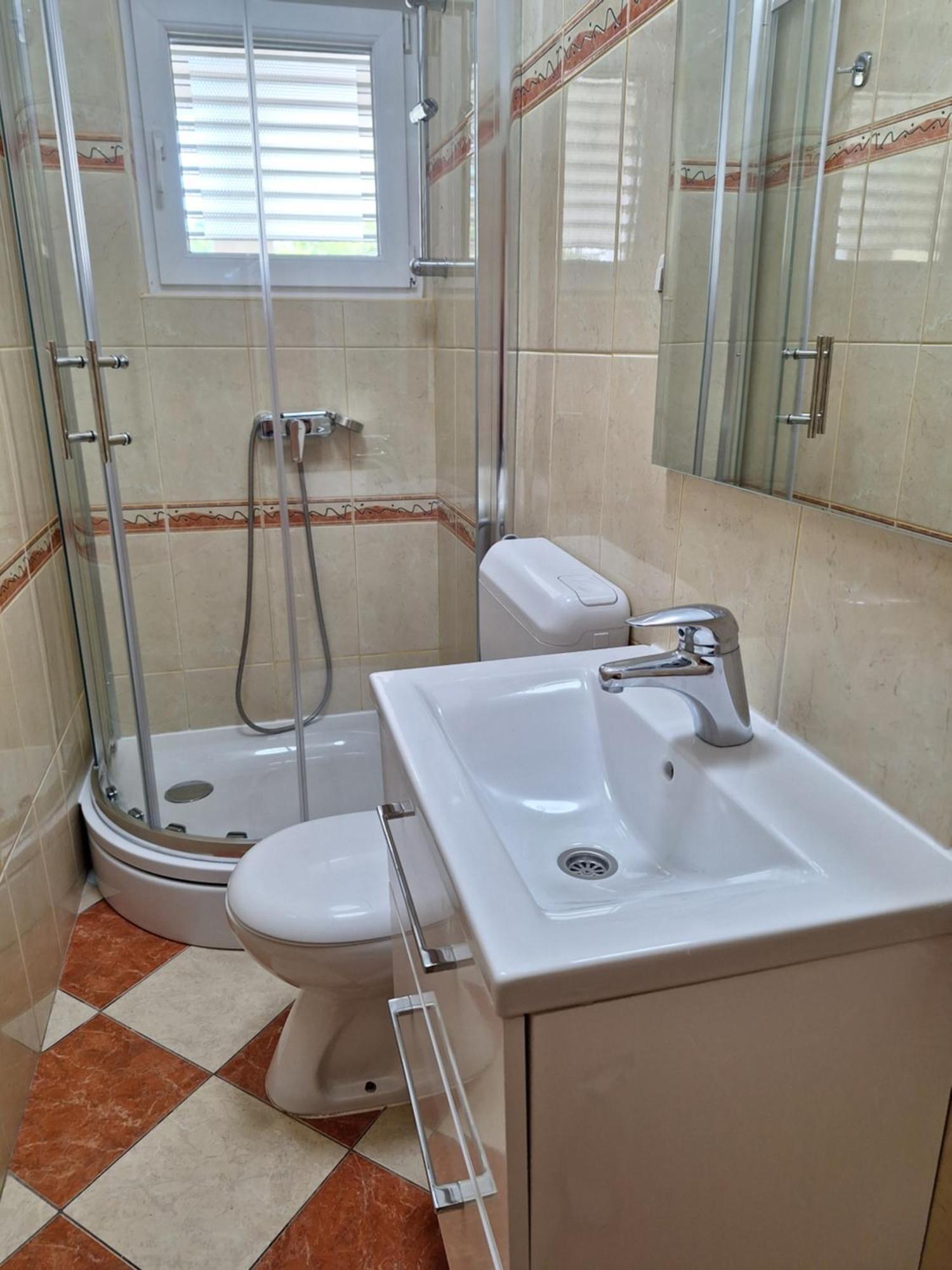Apartments Gojka Miocevic Biograd Na Moru Exterior photo