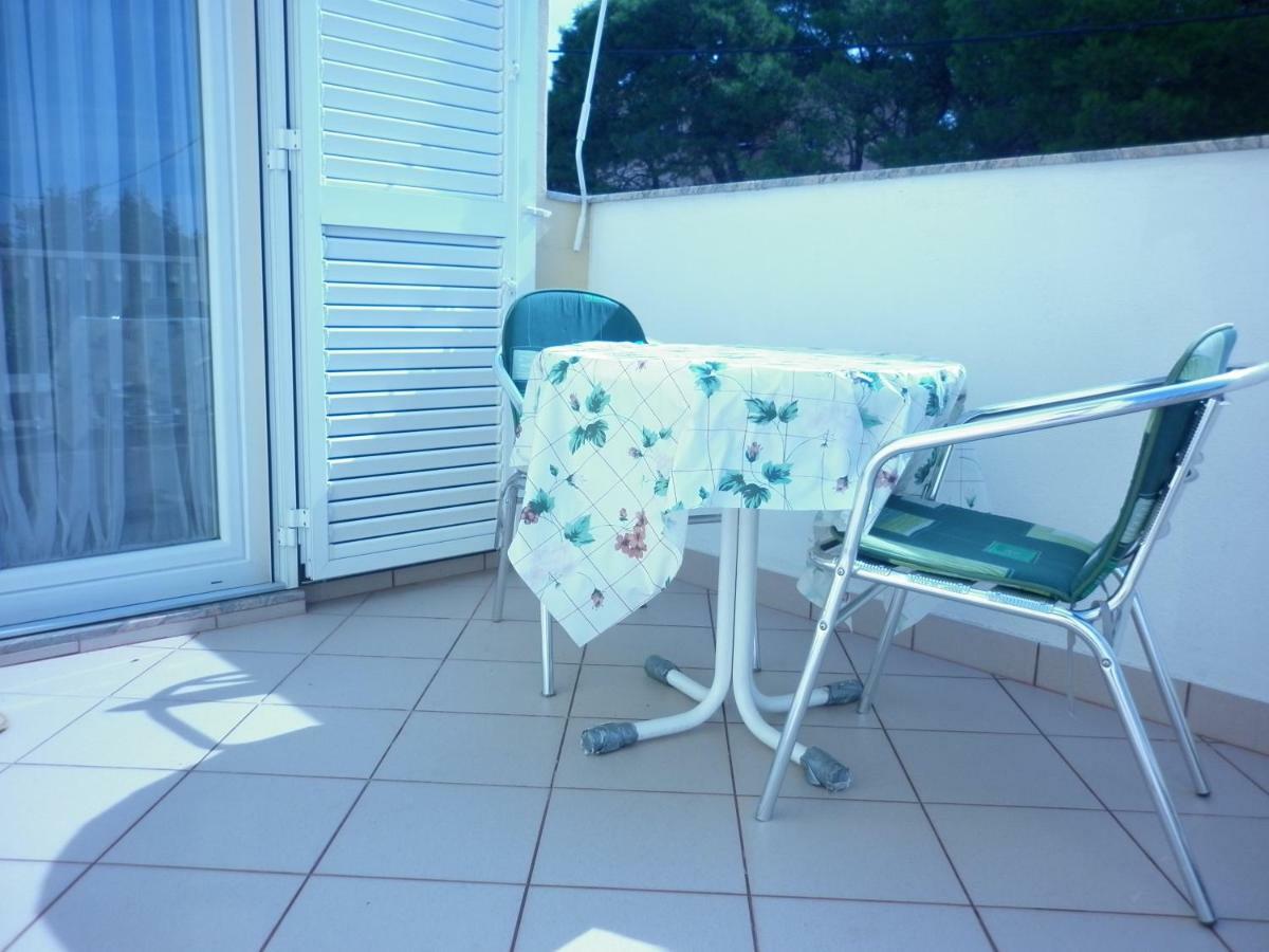 Apartments Gojka Miocevic Biograd Na Moru Exterior photo