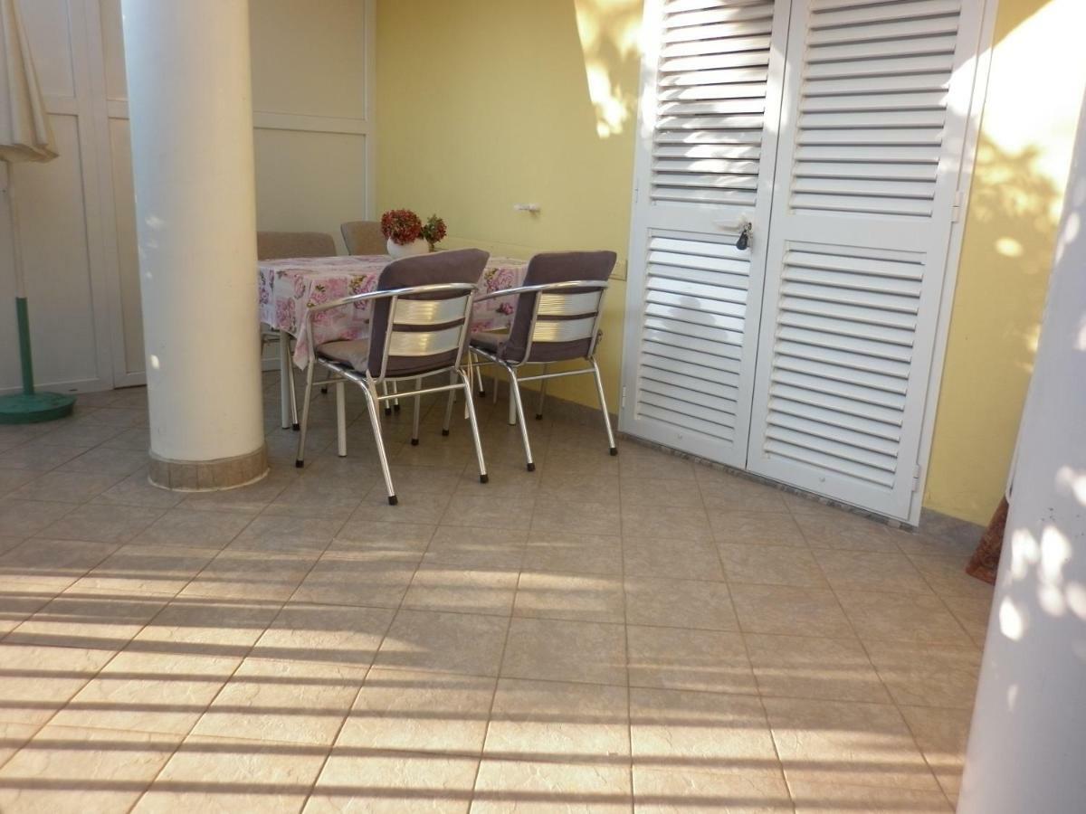 Apartments Gojka Miocevic Biograd Na Moru Exterior photo
