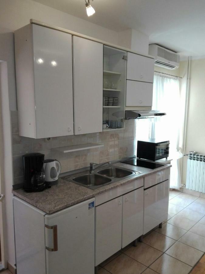 Apartments Gojka Miocevic Biograd Na Moru Exterior photo