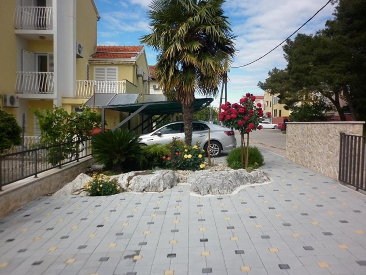 Apartments Gojka Miocevic Biograd Na Moru Exterior photo
